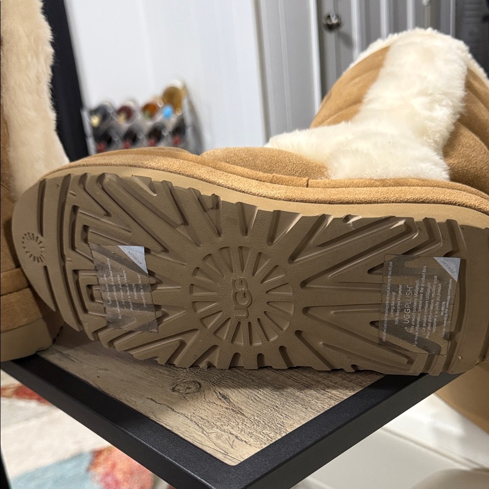UGG Brown and Cream Shearling Winter Boots - Picture 2 of 6